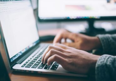 Examen de Tramitación Procesal: test, caso práctico y ofimática